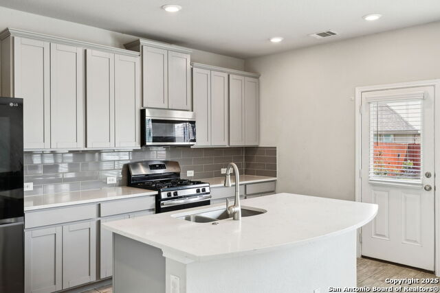 Image 33 of 103 For 13850 Cohan Way