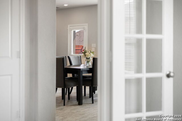 Image 43 of 103 For 13850 Cohan Way