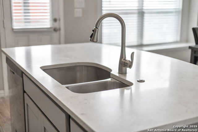 Image 51 of 103 For 13850 Cohan Way