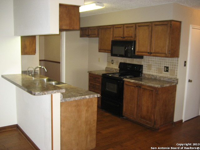 Image 4 of 21 For 16606 Martins Ferry