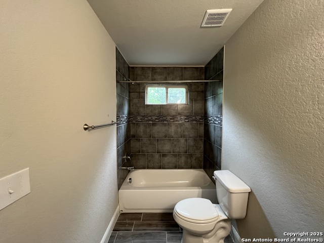 Image 18 of 27 For 7409 Savannah Brooks