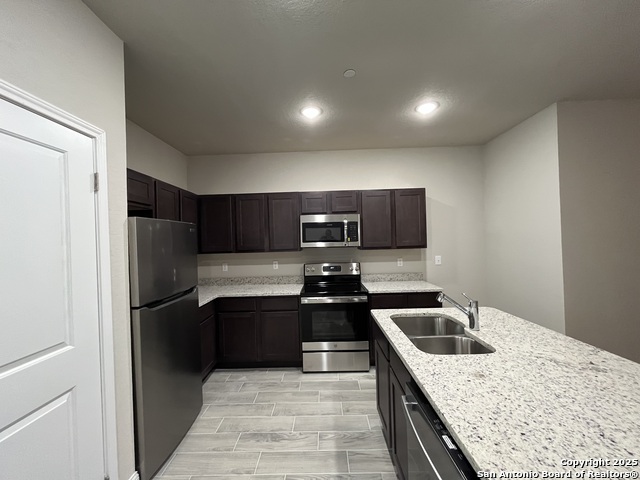 Image 7 of 27 For 7409 Savannah Brooks
