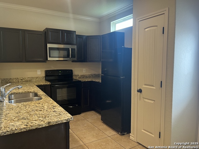 Image 10 of 27 For 7109 Micayla Cove  103