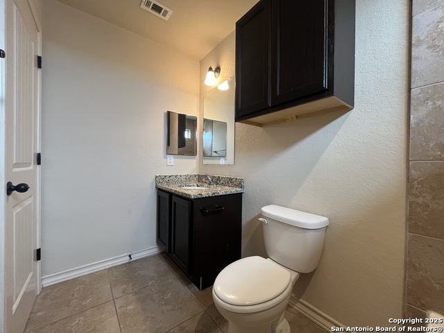 Image 18 of 27 For 7109 Micayla Cove  103