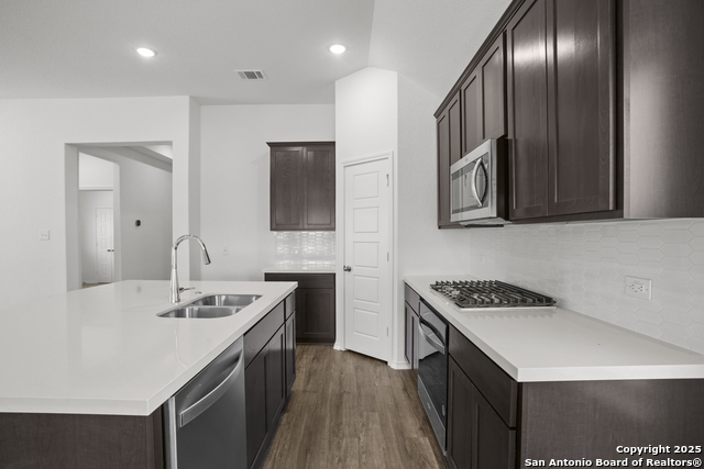 Image 15 of 29 For 10275 Bartenheim Dr