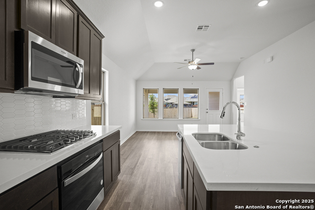Image 16 of 29 For 10275 Bartenheim Dr