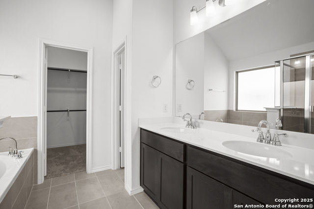 Image 22 of 29 For 10275 Bartenheim Dr