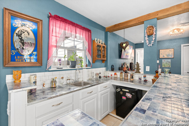 Image 20 of 27 For 652 Tamarack