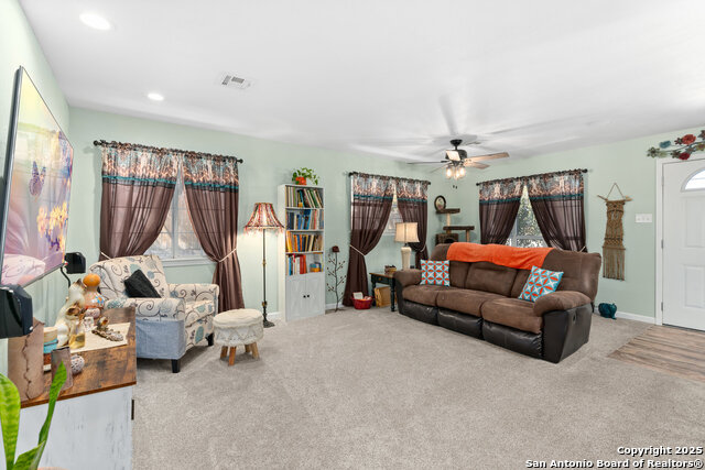 Image 8 of 27 For 652 Tamarack