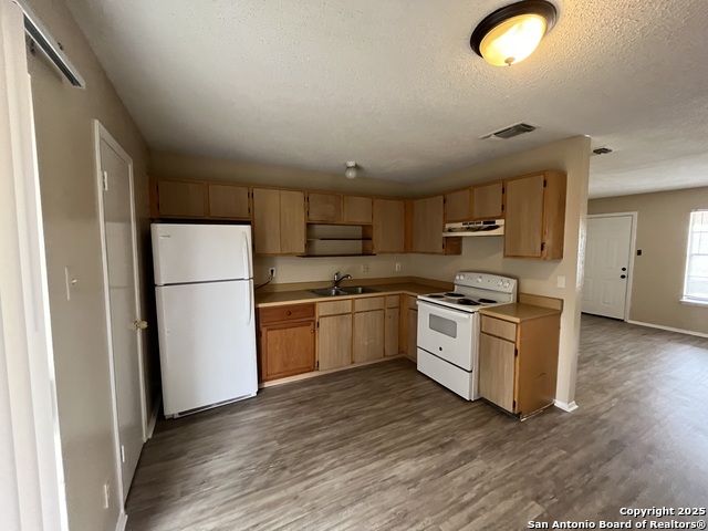 Image 11 of 24 For 300 Moursund Blvd.  2