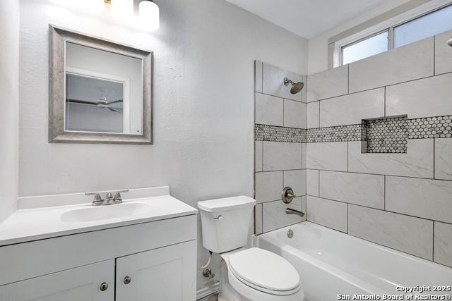 Image 13 of 27 For 8751 Timberwick