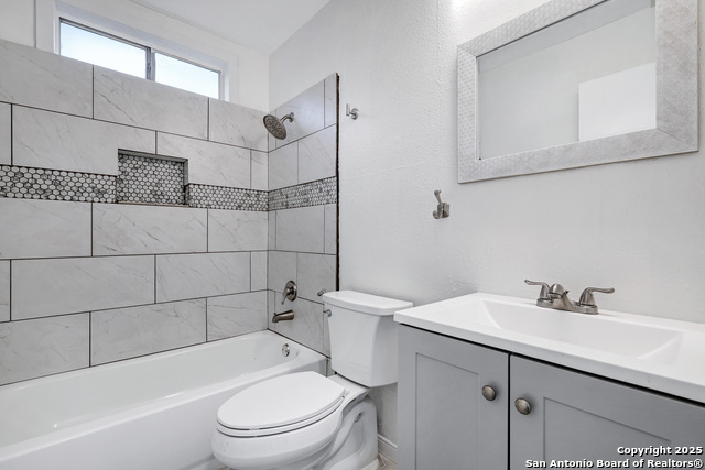 Image 16 of 27 For 8751 Timberwick