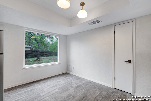 Image 18 of 27 For 8751 Timberwick