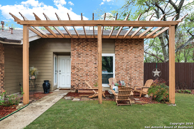 Image 2 of 27 For 8751 Timberwick