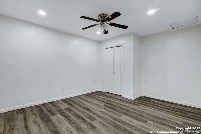 Image 22 of 27 For 8751 Timberwick