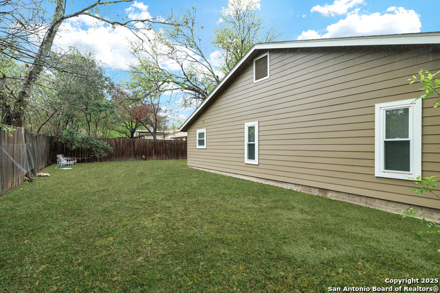 Image 26 of 27 For 8751 Timberwick