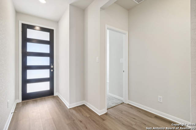 Image 10 of 21 For 2806 Clemente Way