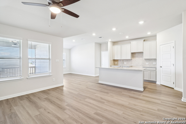 Image 3 of 21 For 2806 Clemente Way