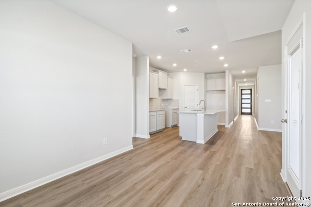 Image 4 of 21 For 2806 Clemente Way