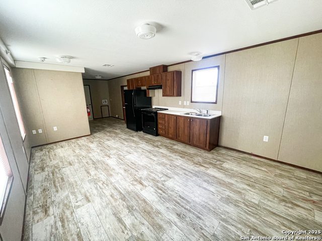 Image 16 of 25 For 18234 Benton City Rd