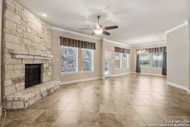Listing photo id 8 for 18007 Maui Sands