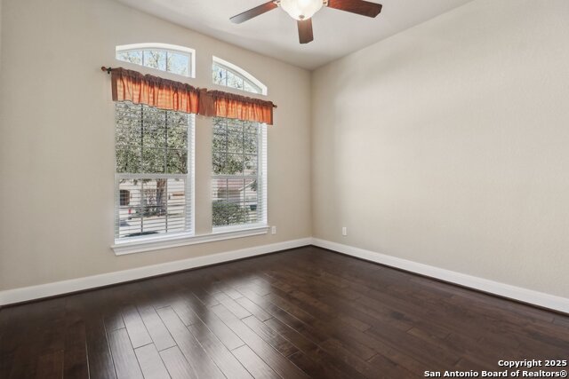 Listing photo id 16 for 18007 Maui Sands