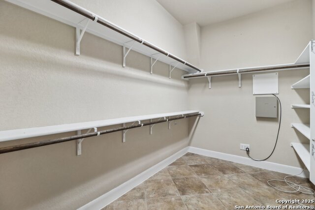 Listing photo id 32 for 18007 Maui Sands
