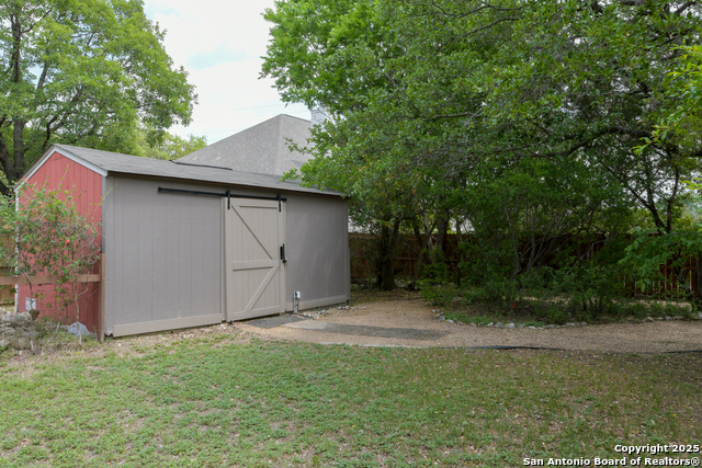 Image 31 of 43 For 7609 Highland Park