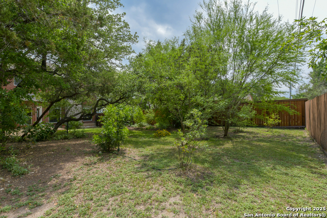 Image 32 of 43 For 7609 Highland Park