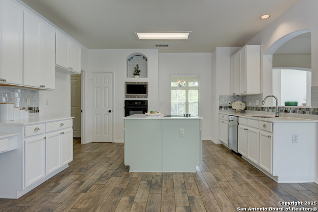 Image 37 of 43 For 7609 Highland Park