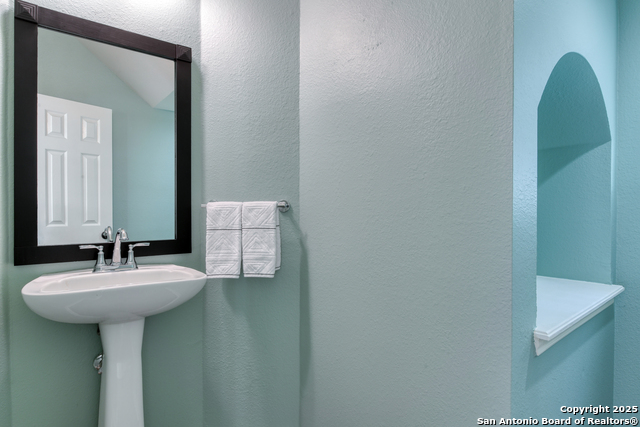Image 38 of 43 For 7609 Highland Park