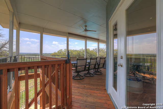 Image 44 of 73 For 3811 Potters Creek