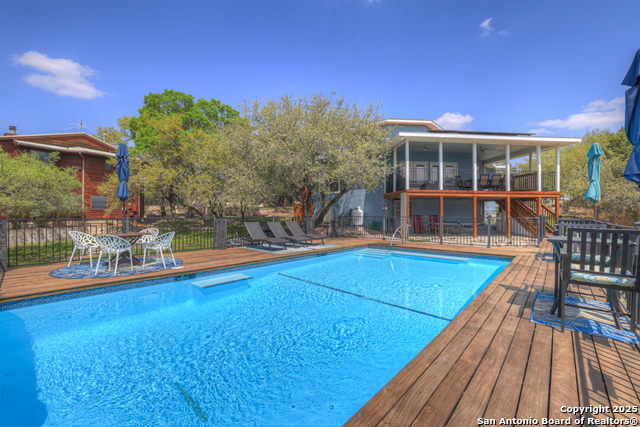 Image 49 of 73 For 3811 Potters Creek