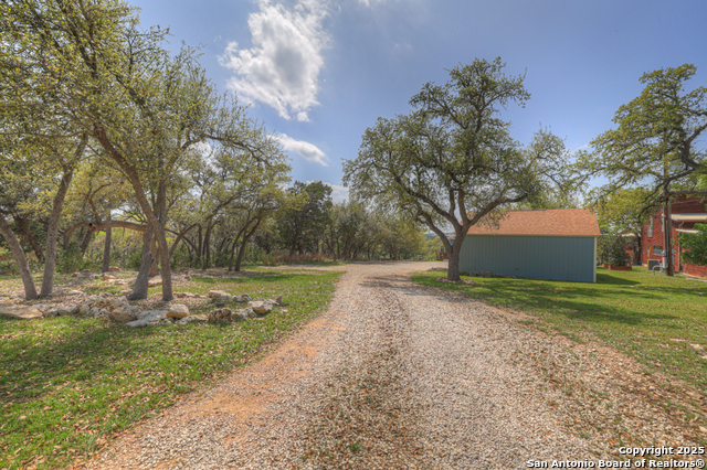Image 5 of 73 For 3811 Potters Creek