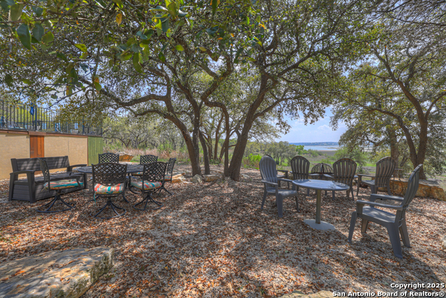 Image 56 of 73 For 3811 Potters Creek