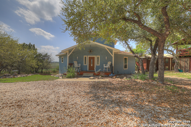 Image 8 of 73 For 3811 Potters Creek