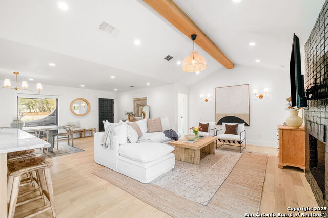 Image 12 of 52 For 1016 Sparkman Dr