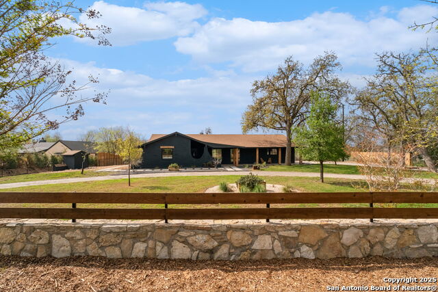 Image 2 of 52 For 1016 Sparkman Dr