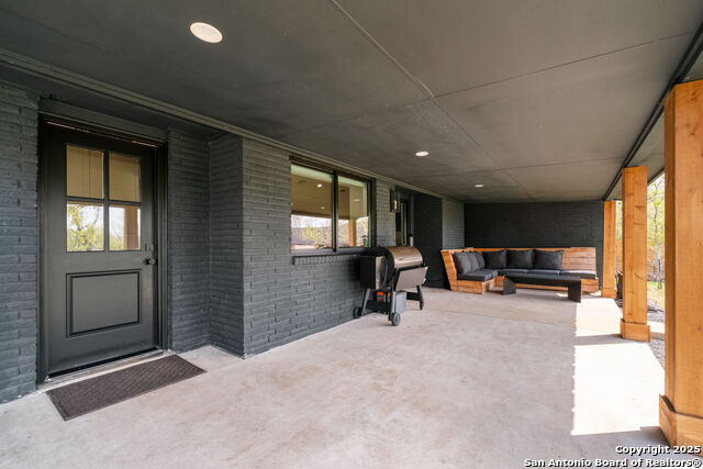 Image 35 of 52 For 1016 Sparkman Dr