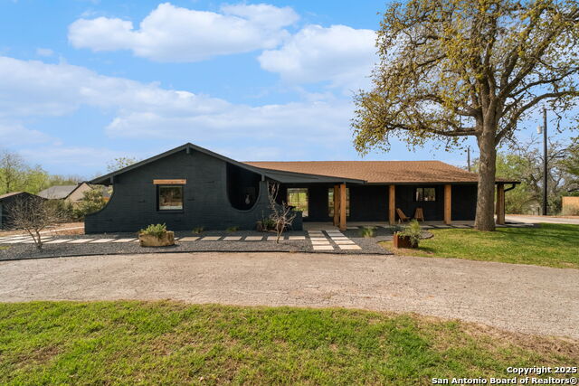 Image 4 of 52 For 1016 Sparkman Dr
