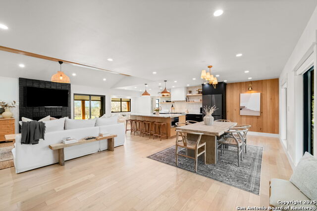 Image 9 of 52 For 1016 Sparkman Dr