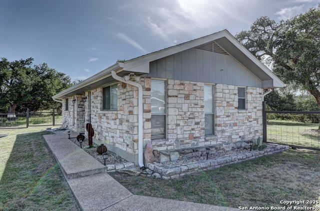 Image 36 of 76 For 647 Blue Sage Loop