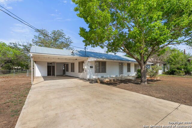 Listing photo id 0 for 2804 Avenue I