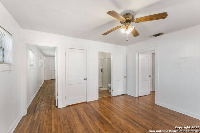Listing photo id 19 for 2804 Avenue I