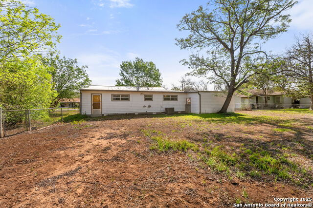 Listing photo id 2 for 2804 Avenue I