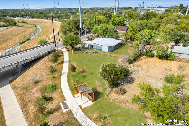 Image 4 of 10 For 332 San Ignacio Ave N