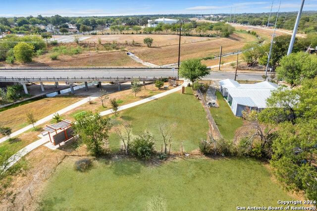 Image 5 of 10 For 332 San Ignacio Ave N