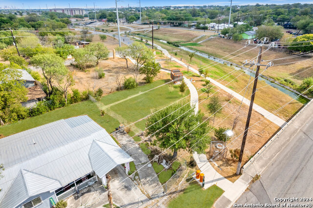 Image 8 of 10 For 332 San Ignacio Ave N
