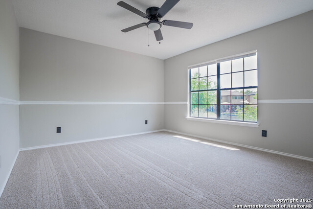 Image 11 of 13 For 10112 Sunset Pl
