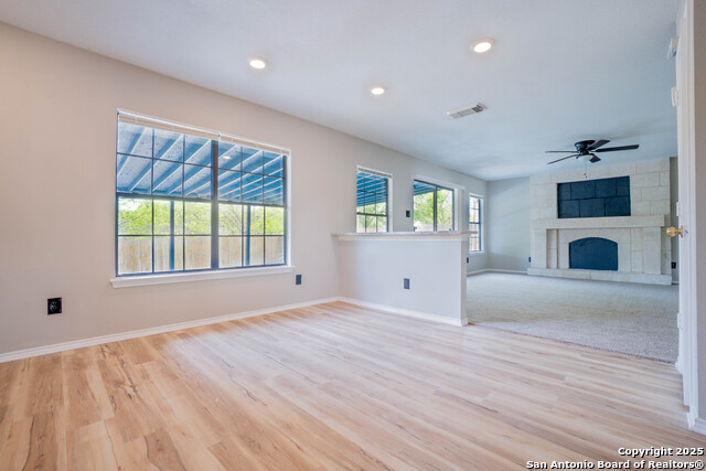 Image 5 of 13 For 10112 Sunset Pl